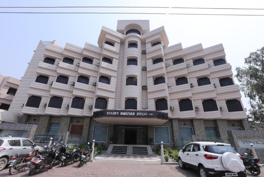 Hotel Krishna Palace Ayodhya Exterior foto